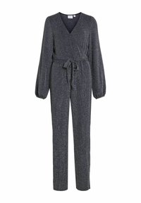 Pilkas, ilgomis rankovėmis kombinezonas su V formos iškirpte, surišamas juosmuo ir laisvas fasonas. Pagamintas iš tekstūruotos, blizgios medžiagos. Tiesios kojų linijos siluetas.