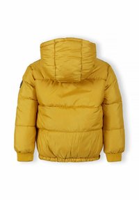 Veste matelassée jaune avec capuche, présentant un design matelassé, des poignets élastiques et un ourlet ajusté. Le matériau semble lisse et isolé.