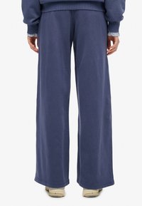 Superdry & Co ATHLETIC ESSENTIALS LOGO GARMENT DYED JOGGERS - Pantaloni sportivi - mariner navy