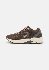 OSERRA UNISEX - Sneakers - chocolate/black