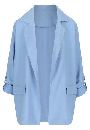 Lichtblauwe blazer met open voorkant, opgerolde mouwen en klepzakken, gemaakt van zacht, lichtgewicht materiaal.