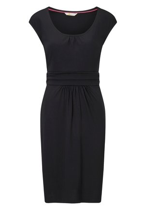 Sort knælængde kjole med kappelærter, rund halsudskæring og detaljeret talje med bredt bånd.