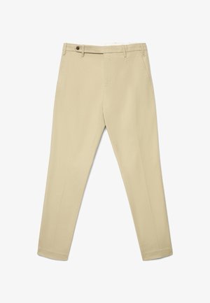 Pantaloni beige slim fit con tasche laterali, passanti per cintura e chiusura con un solo bottone in vita, mostrati stesi su uno sfondo bianco.
