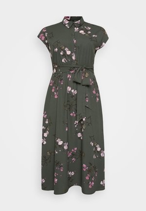 Khaki jurk met korte mouwen, bloemenpatroon met roze bloemen en groene bladeren, kraagdesign en een strikceintuur in de taille.