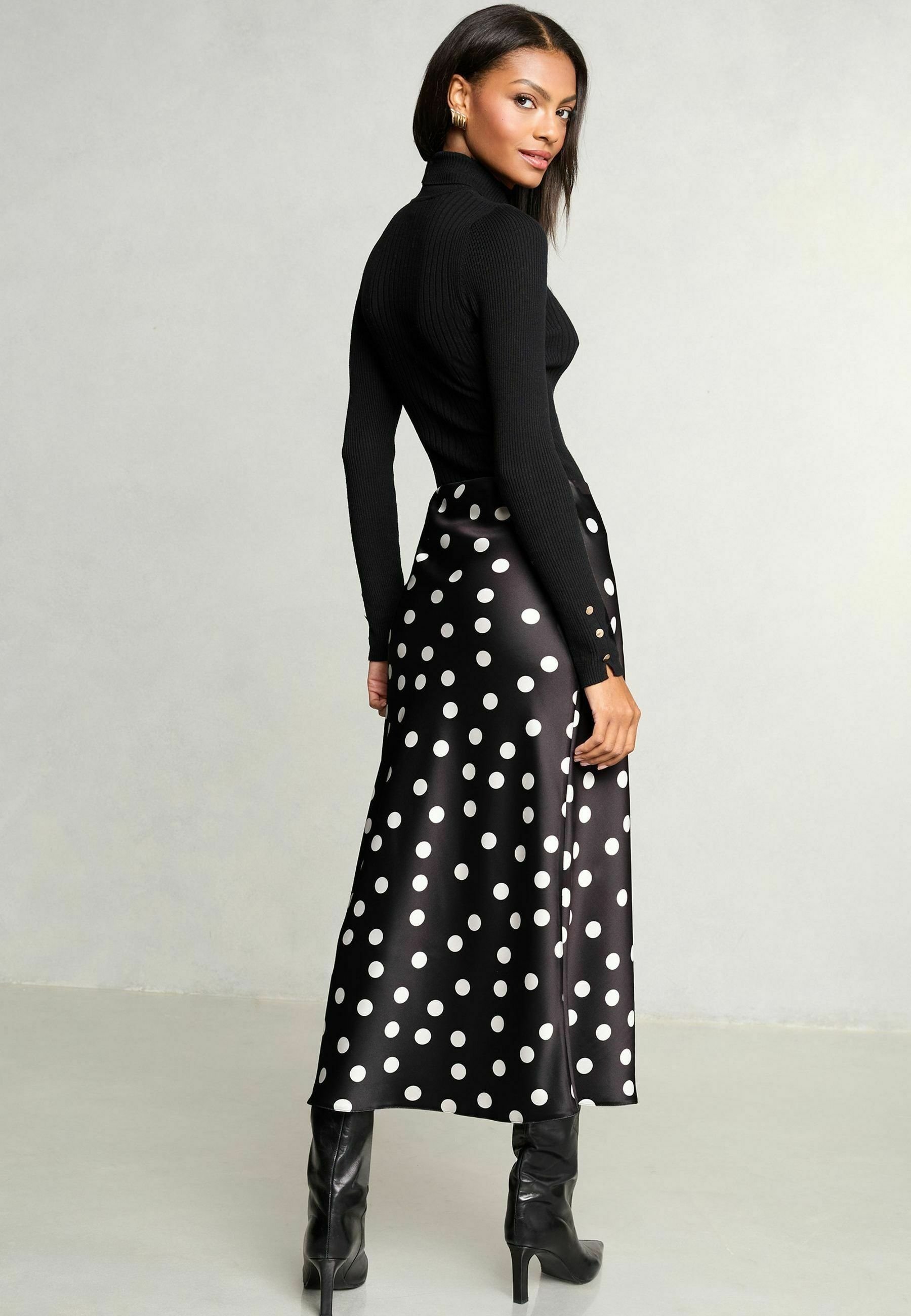 Lipsy PETITE FIT - A-line skirt - spot print/black - Zalando