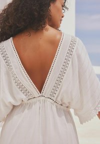Next TRIM COVER-UP KAFTAN - Robe de jour - white