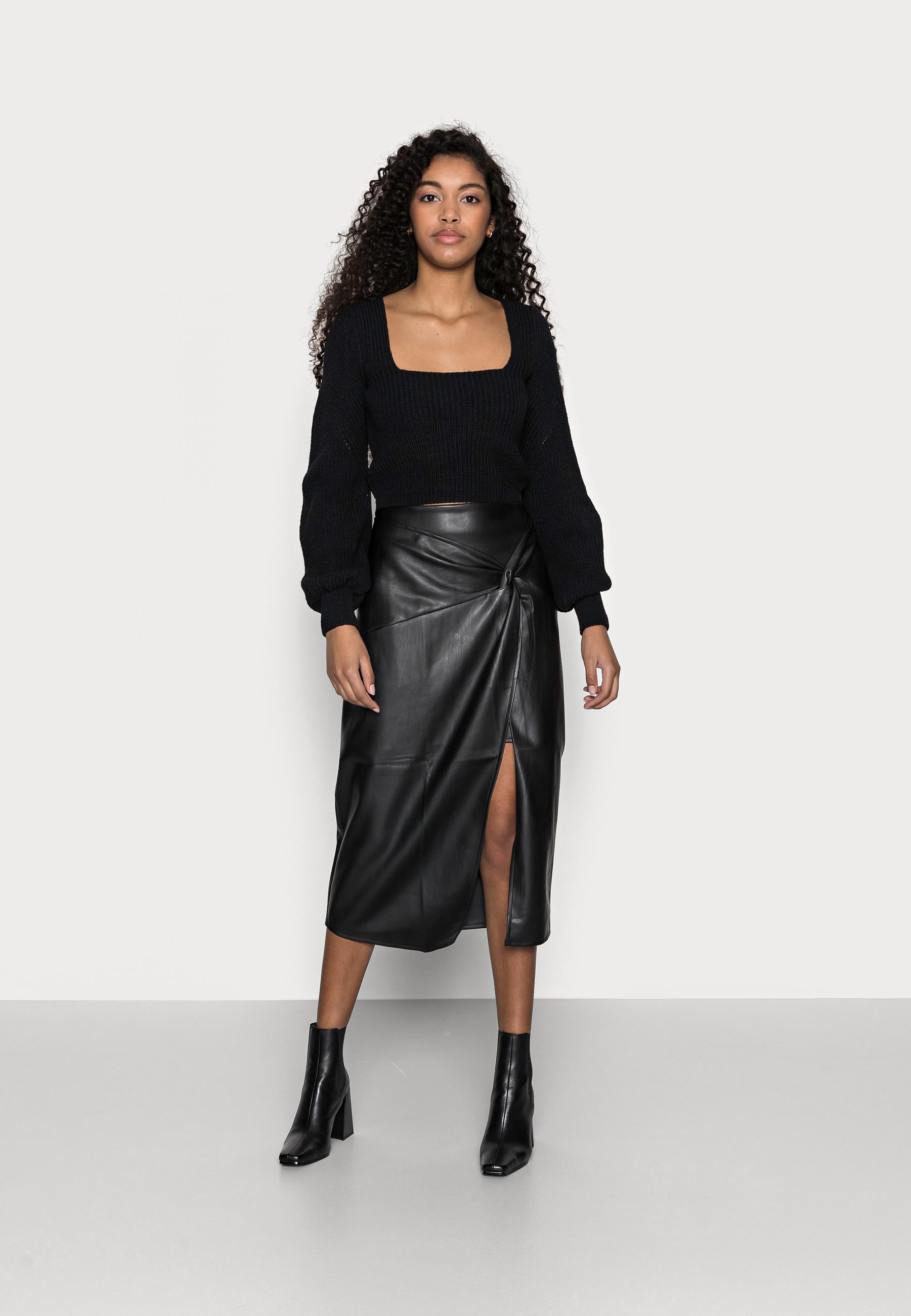 Miss Selfridge Petite BOW BACK NECK 