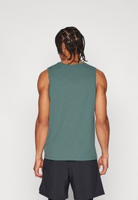 Nike Performance HYVERSE TANK - Viršus - vintage green/black