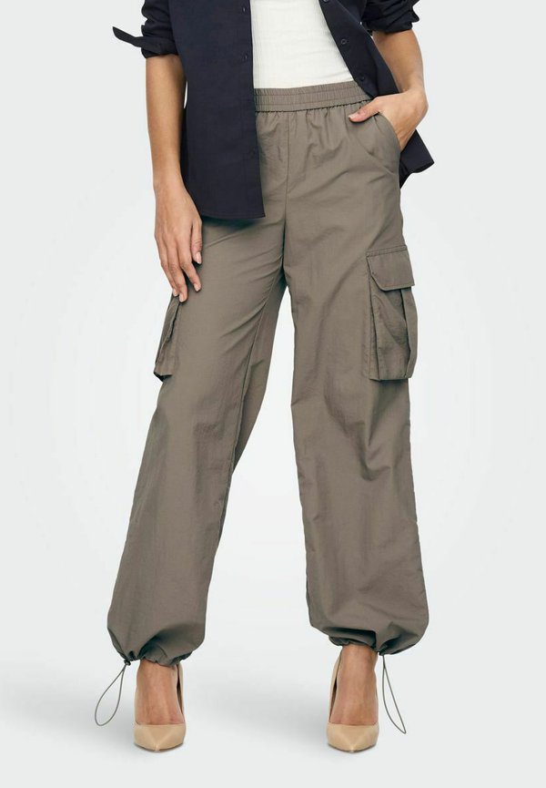 LORENZO - Cargohose - walnut