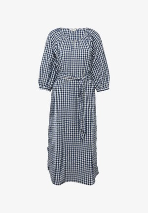 Niebiesko-biała sukienka midi w kratkę z bufkami 3/4, okrągłym dekoltem i paskiem z tego samego materiału w talii.