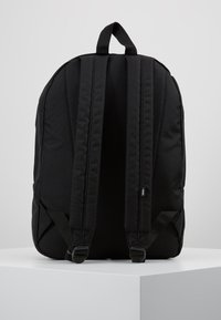 Vans MN OLD SKOOL III BACKPACK - Mochila - black/white