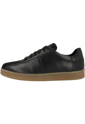 Trainers - black