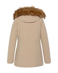 Beige vinterjakke med hætte foret med kunstpels, lige pasform, lange ærmer og justerbar snøre i taljen.