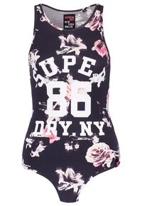 Černý květinový jednodílný plavky s bílým nápisem "SUPER 86 DRY.NY", se zaobleným výstřihem a designem s vykrojeným zadním dílem.