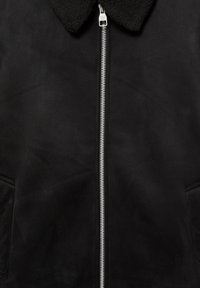 PULL&BEAR Ľahká bunda - black