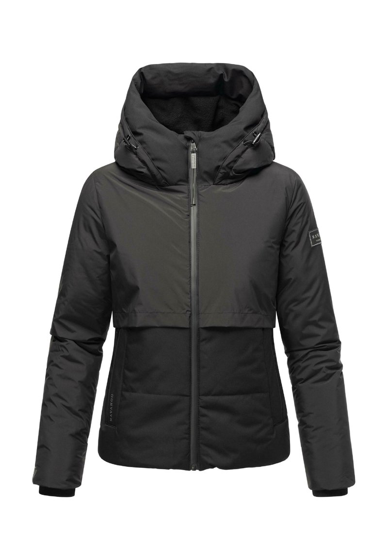 Veste puffer noire avec un col haut et une capuche amovible. Dotée d'une fermeture éclair, d'un design court et de deux poches avant. Texture lisse.