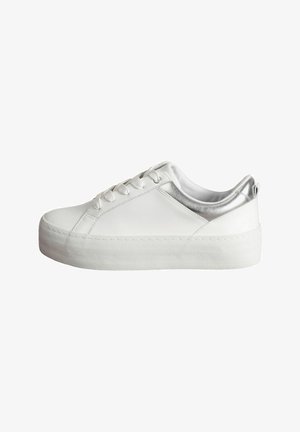 SIGNATURE CHUNKY-REGULAR FIT - Trainers - white