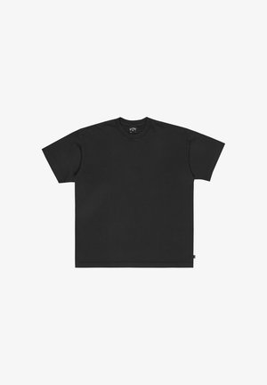 Schwarzes, oversized T-Shirt aus Baumwolle. Rundhalsausschnitt, kurze Ärmel und gerader Saum. Minimalistisches Design ohne sichtbare Muster oder Grafiken.