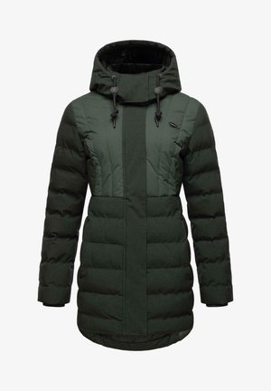 Grøn, vatteret jakke med hætte, med et tekstureret paneldesign, snoretræk og lynlåslommer på siden. Mellemlang længde med manchetter på ærmerne.