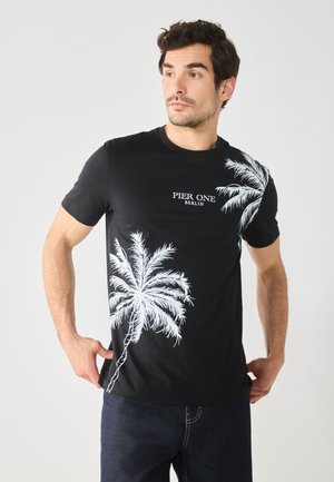 Pier One Print T-shirt - true black