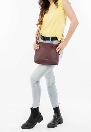 SURI FREY, Sac bandoulière - dark red