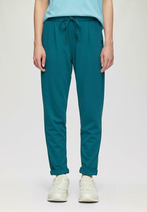 - Spodnie treningowe