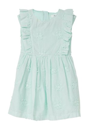 Hellblaues Mädchenkleid mit Blumenstickerei, gerafften Ärmeln und einem eingesetzten Taillenbund.