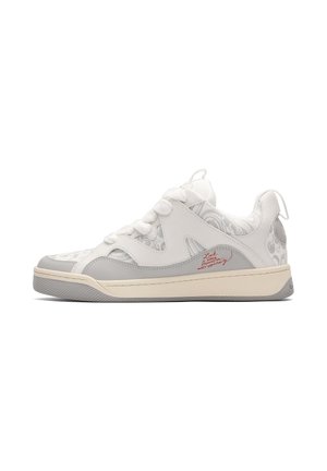 WAVE LOW - OVER - Skate shoes - white/light grey