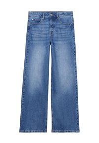 Jeans de pierna ancha en denim azul claro. Presentan cinco bolsillos, cierre frontal con botón y un leve desgastado en los muslos. El dobladillo es recto y limpio.