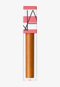 Lipgloss in een doorzichtig tube met een gouden shimmer finish. De dop heeft roze en witte strepen met zwarte geometrische accenten.