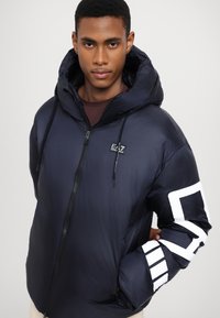 EA7 Emporio Armani GIUBBOTTO - Zimska jakna - blue