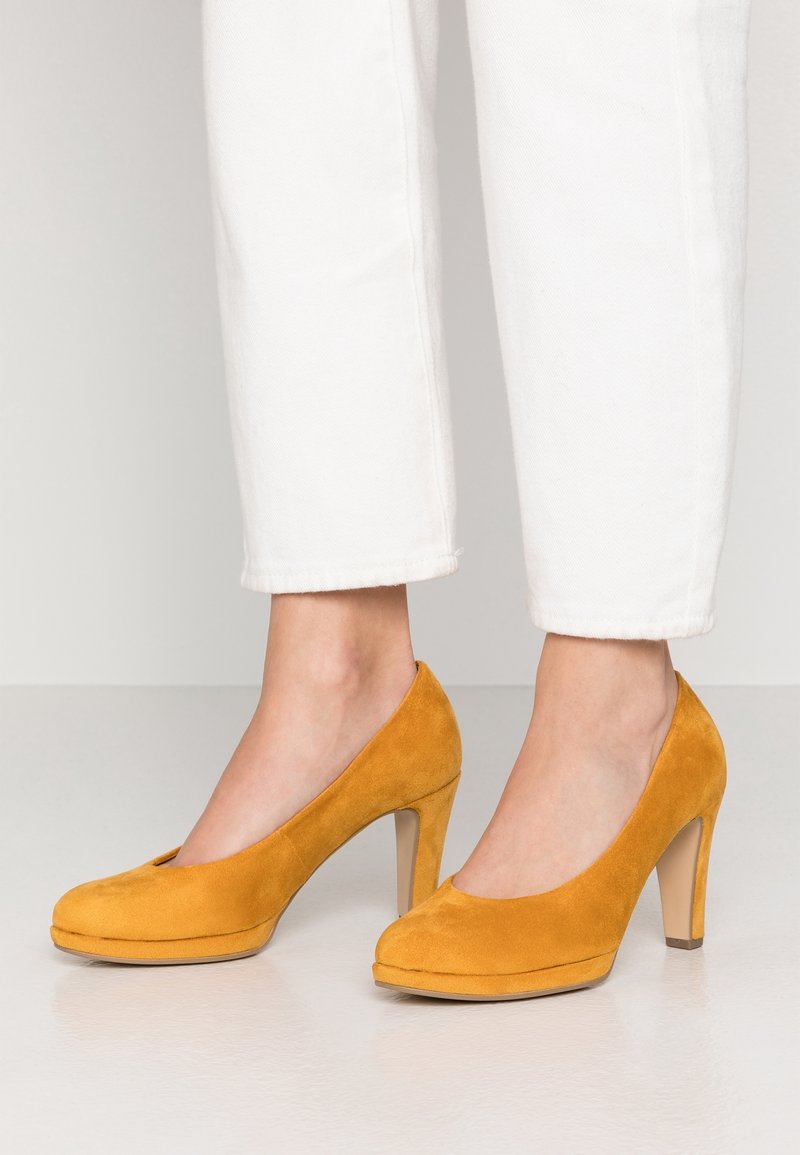 Gabor Escarpins à talons hauts - yellow