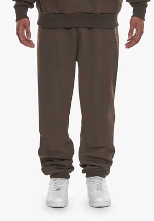 SUPER BLANK - Joggebukse - chocolatebrown