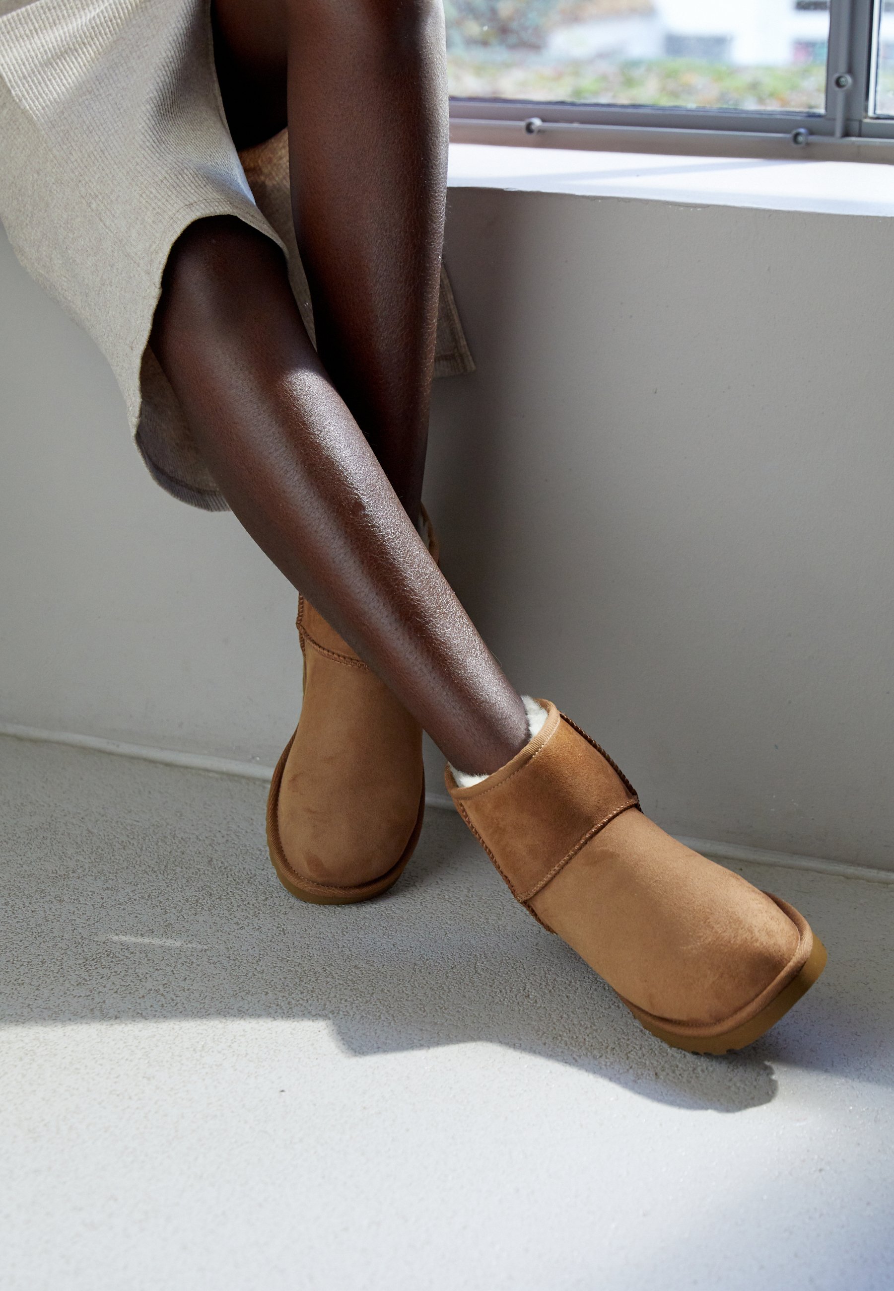 ugg classic mini cognac