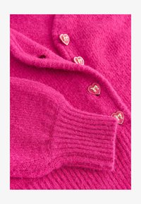 Valitud, bright pink