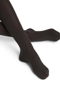 Meias opacas pretas feitas de material elástico, com textura lisa e design ajustado, com detalhe reforçado na ponta dos dedos.