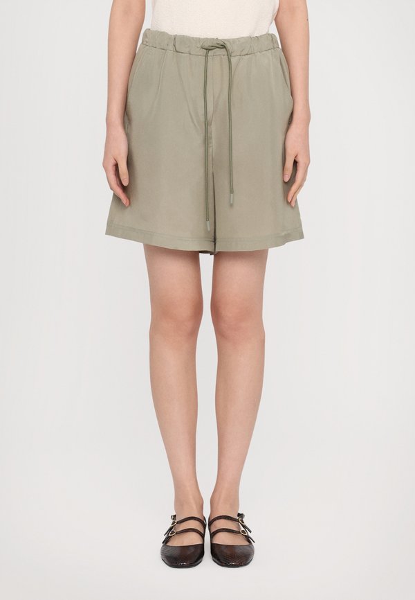 BORBONA - Shorts - verde