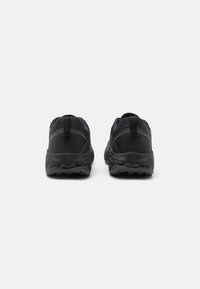 New Balance FRESH FOAM X HIERRO V8 GTX - Chaussures de running - black