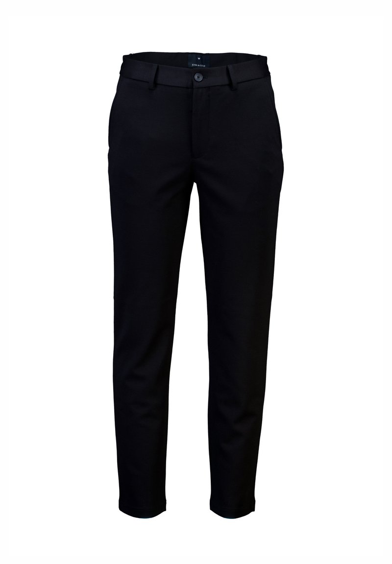 Zwarte broek van een gladde stof, met een standaard tailleband, een enkele knoopsluiting en een taps toelopend ontwerp.