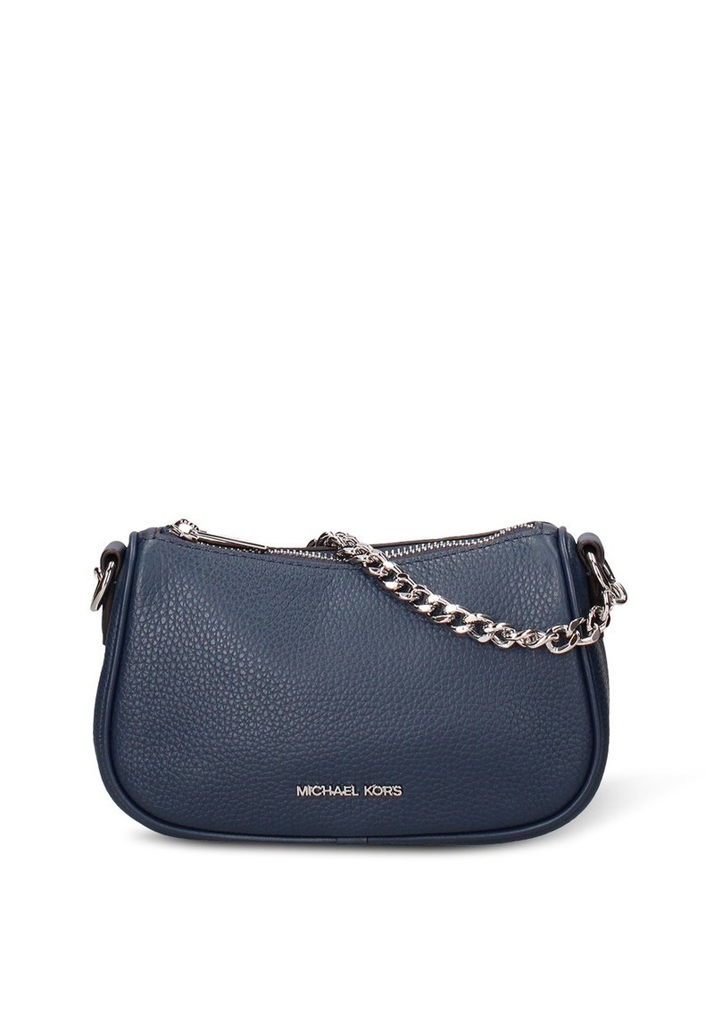 Marineblauwe leren crossbodytas met textuur, zilverkleurige kettingband, ritssluiting en Michael Kors-logo aan de voorkant.