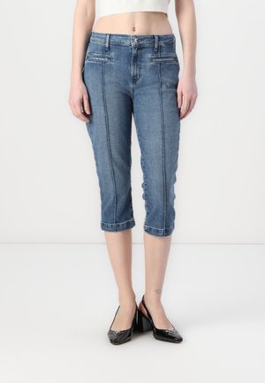 Blaue, taillierte Denim-Cropped-Hosen mit Vorderstaschen, genähten Details und umgeschlagenen Säumen.