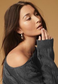 Next CABLE OFF THE SHOULDER  - Džemper - charcoal grey