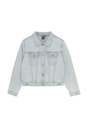 Veste en denim bleu clair au design court, dotée d'une fermeture à boutons, de deux poches poitrine et d'un col classique. Texture douce.