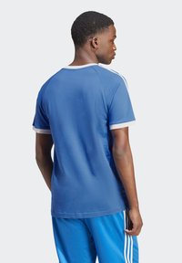 adidas Originals ADICOLOR CLASSICS 3-STRIPES - Marškinėliai su spaudiniu - blue bird