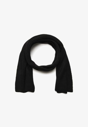 Schwarzer, gestrickter Schal mit geripptem Textur, der ein langes, weiches Design hat. Die Enden sind leicht ausgefranst, was ein lässiges Detail hinzufügt.