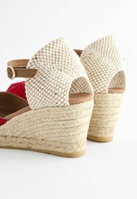 Next FOREVER COMFORT FRIL REGULAR FIT - Espadrilės - red