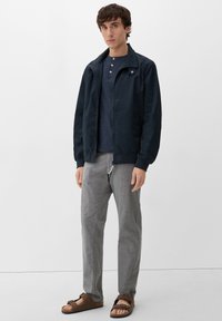 s.Oliver MIT HENLEYAUSSCHNITT - T-shirt basic - navy