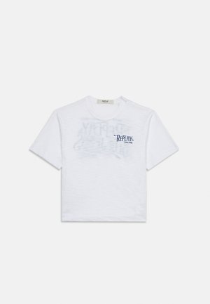 T-shirt blanc à manches courtes et col rond avec petit logo bleu "REPLAY Since 1981" sur la poitrine gauche.