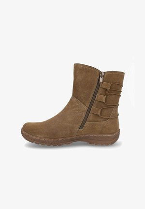 Botín de ante marrón hasta el tobillo con cremallera lateral, cordones decorativos en el talón y suela de goma texturizada para uso en exteriores.