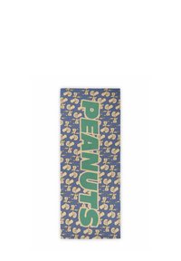 Un papier cadeau sur le thème de Peanuts avec un fond bleu, orné de graphiques répétés de Snoopy et d'un texte vert en gras écrivant "PEANUTS".